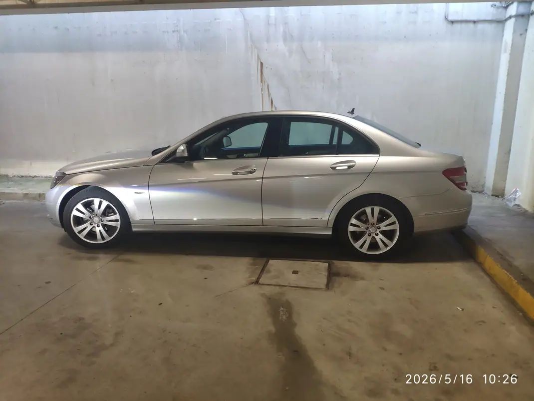 Mercedes-Benz C 220 2008 - 12500 EUR, 110000 km - AUTO.MOTO.pt - 110000km - foto 5 de 5