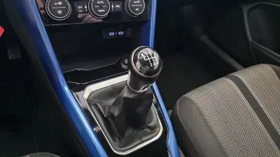 Volkswagen T-Roc Cabrio 2020 - 26900 EUR, 61926 km - AUTO.MOTO.pt - 61926km - foto 45 de 56