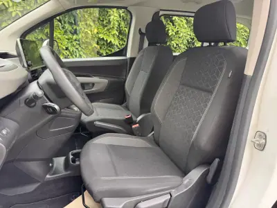 Peugeot Rifter 2019 - 18750 EUR, 92579 km - AUTO.MOTO.pt - 92579km - foto 18 de 22