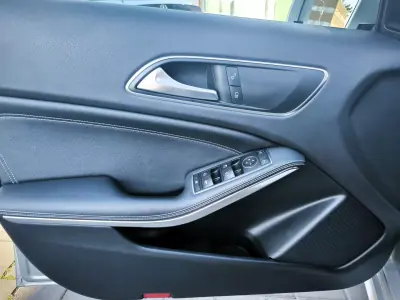 Mercedes-Benz A 160 2014 - 15950 EUR, 64000 km - AUTO.MOTO.pt - 64000km - foto 28 de 34