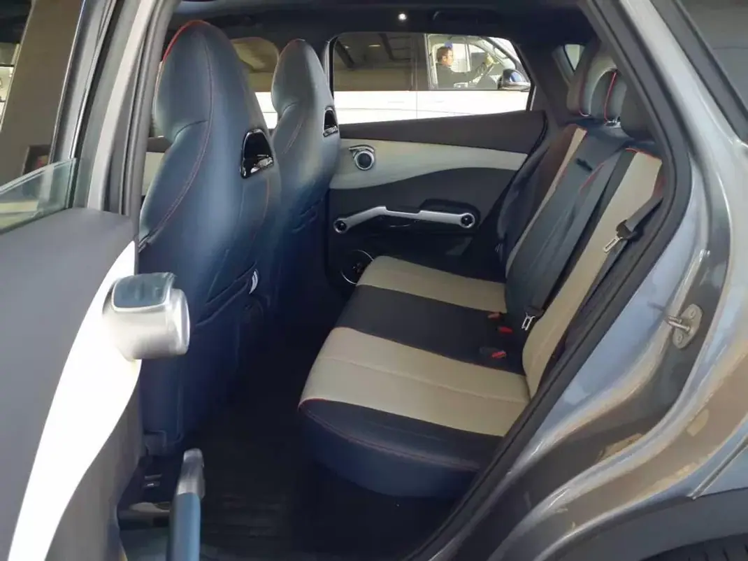 BYD Atto 3 2023 - 27990 EUR, 44503 km - 44503km - foto 9 de 10