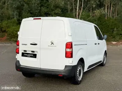 Peugeot EXPERT 1.6 BlueHDi L2H1 Premium 2019 - 12900 EUR, 173010 km - AUTO.MOTO.pt - 173010km - foto 11 de 21