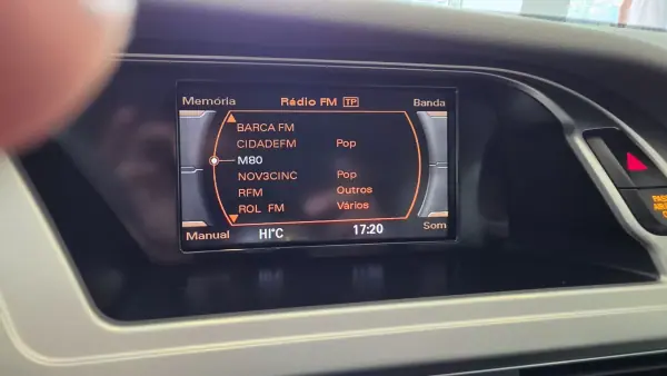 Audi A4 2009 - 9900 EUR, 305847 km - AUTO.MOTO.pt - 305847km - foto 42 de 57