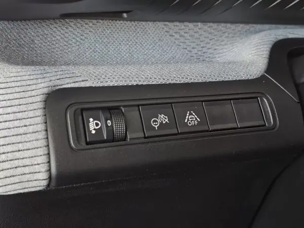 Citroën C3 2025 - 21900 EUR, 15121 km - AUTO.MOTO.pt - 15121km - foto 10 de 19