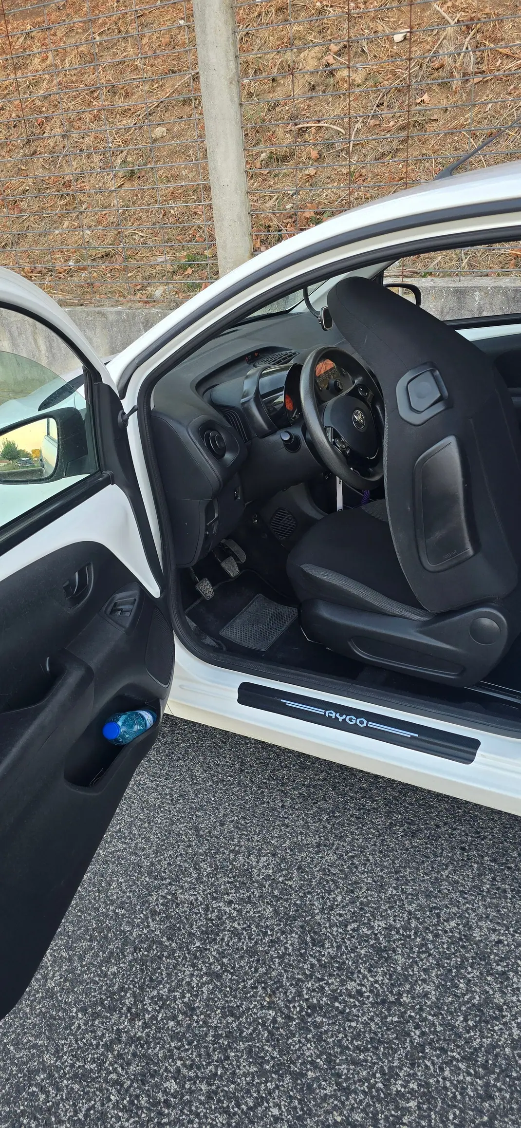 Toyota Aygo 2017 - 8750 EUR, 124500 km - 124500km - foto 8 de 13