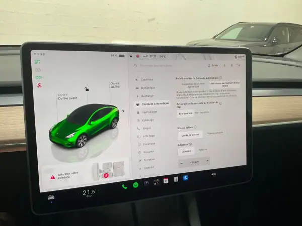 Tesla Model Y 2024 - 33990 EUR, 78253 km - 78253km - foto 14 de 17