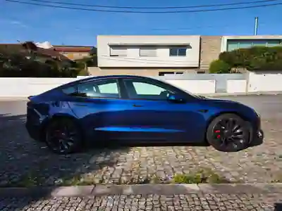 Tesla Model 3 2021 - 26900 EUR, 143000 km - foto 4 de 12
