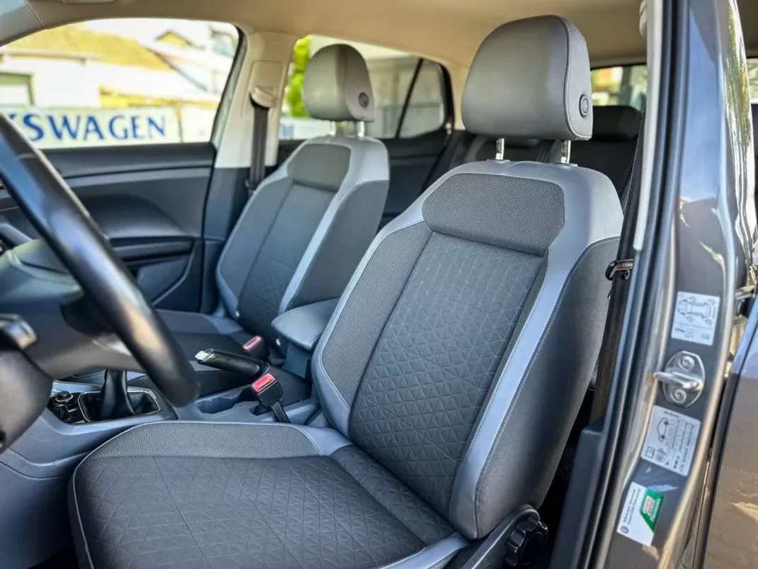 Volkswagen T-Cross 2019 - 15990 EUR, 140000 km - AUTO.MOTO.pt - 140000km - foto 7 de 12