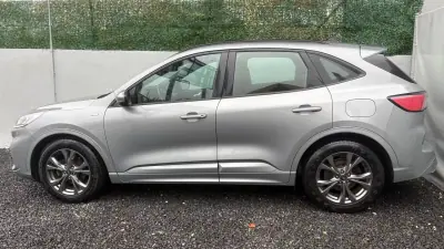 Ford Kuga 2022 - 15400 EUR, 78900 km - AUTO.MOTO.pt - 78900km - foto 3 de 12