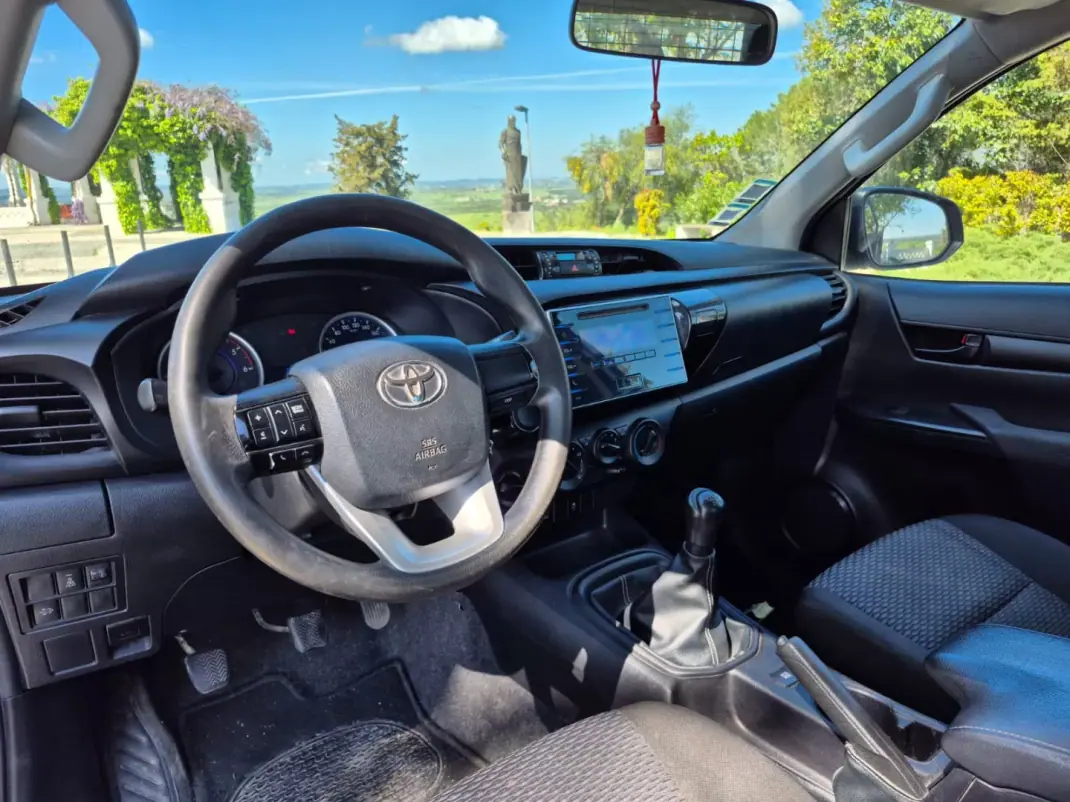 Toyota HILUX 2.4 D-4D 4WD CE CH 3L 2020 - 21750 EUR, 215046 km - AUTO.MOTO.pt - 215046km - foto 6 de 20