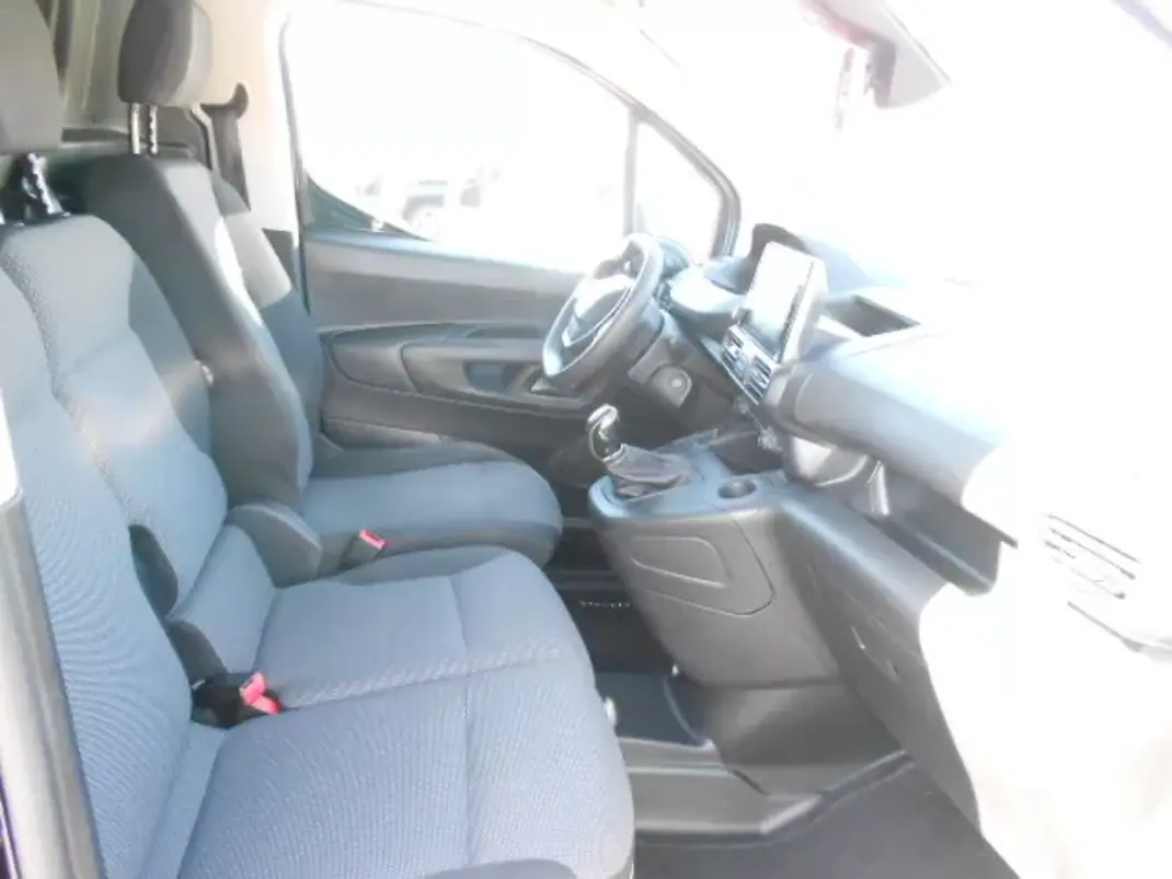 Peugeot 2020 - 13500 EUR, 168912 km - AUTO.MOTO.pt - 168912km - foto 8 de 10