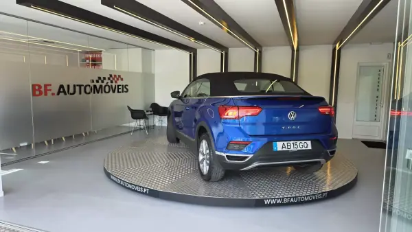 Volkswagen T-Roc Cabrio 2020 - 26900 EUR, 61926 km - AUTO.MOTO.pt - 61926km - foto 16 de 56