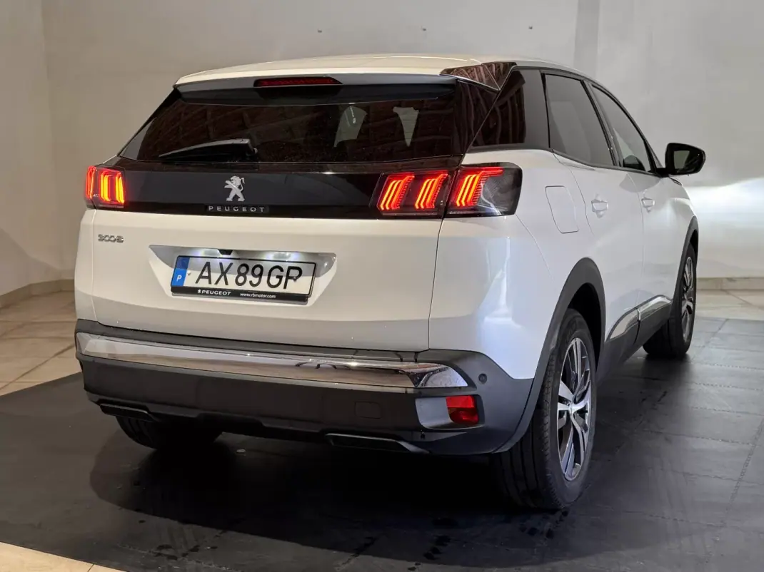Peugeot 3008 2023 - 29900 EUR, 70916 km - AUTO.MOTO.pt - 70916km - foto 5 de 22