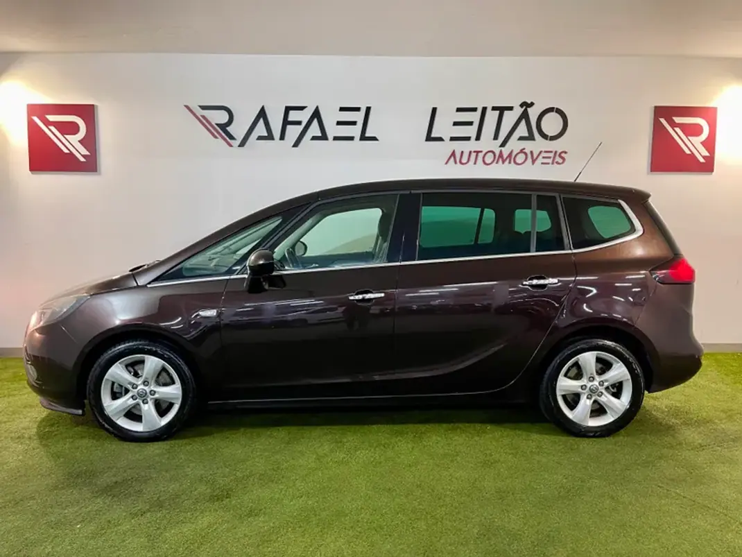 Opel Zafira 2012 - 9750 EUR, 227000 km - AUTO.MOTO.pt - 227000km - foto 11 de 31
