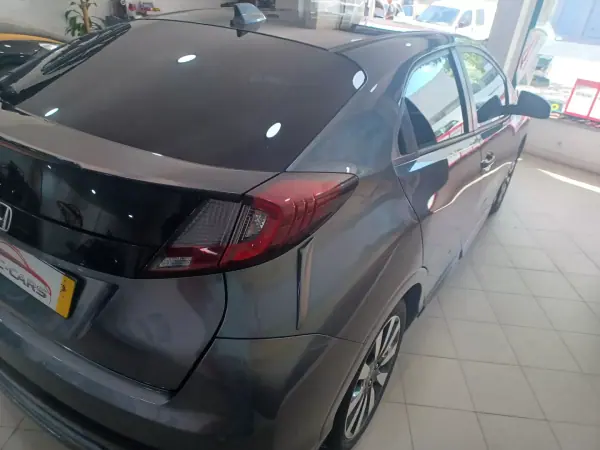 Honda Civic 2016 - 14890 EUR, 120487 km - AUTO.MOTO.pt - 120487km - foto 6 de 34