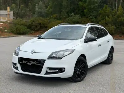 Renault Mégane 2010 - 5900 EUR, 215894 km - AUTO.MOTO.pt - 215894km - foto 7 de 22