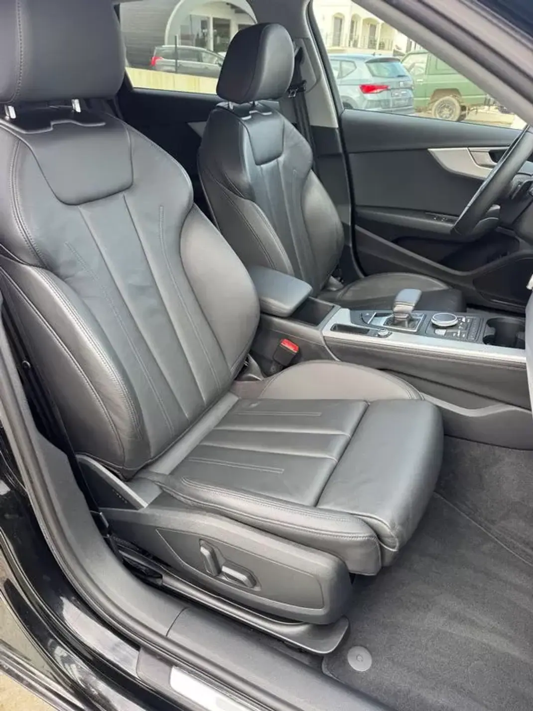 Audi A4 Avant 2020 - 30900 EUR, 129950 km - AUTO.MOTO.pt - 129950km - foto 16 de 41