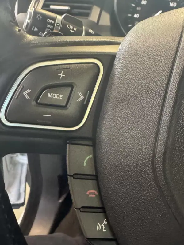 Land Rover Range Rover Evoque 2018 - 25990 EUR, 101341 km - AUTO.MOTO.pt - 101341km - foto 10 de 16