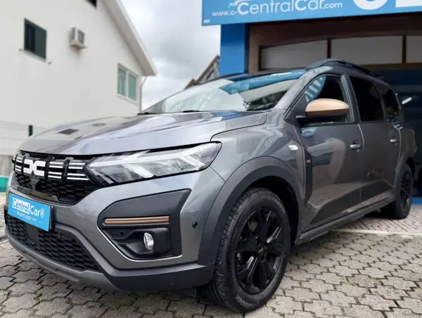Dacia Jogger 2023 - 15950 EUR, 50000 km - AUTO.MOTO.pt - 50000km - foto 5 de 25