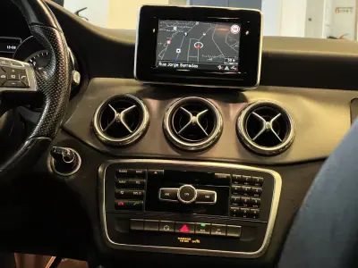 Mercedes-Benz GLA 200 2015 - 21990 EUR, 120000 km - AUTO.MOTO.pt - 120000km - foto 19 de 33