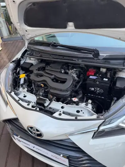 Toyota Yaris 2019 - 13490 EUR, 122240 km - AUTO.MOTO.pt - 122240km - foto 7 de 14