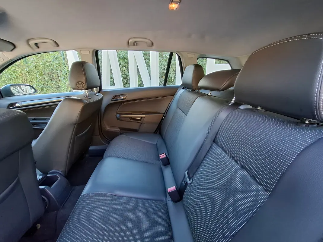 Opel Astra 2005 - 4500 EUR, 310000 km - AUTO.MOTO.pt - 310000km - foto 13 de 14