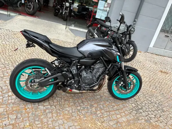 Yamaha Bolt 2024 - 7200 EUR, 6829 km - AUTO.MOTO.pt - 6829km - foto 11 de 17