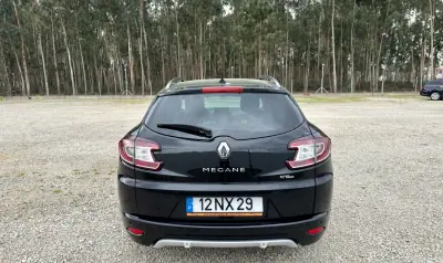 Renault Mégane Sport Tourer 2013 - 9950 EUR, 182000 km - AUTO.MOTO.pt - 182000km - foto 12 de 41