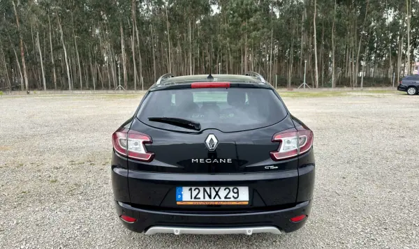 Renault Mégane Sport Tourer 2013 - 9950 EUR, 182000 km - AUTO.MOTO.pt - 182000km - foto 12 de 41