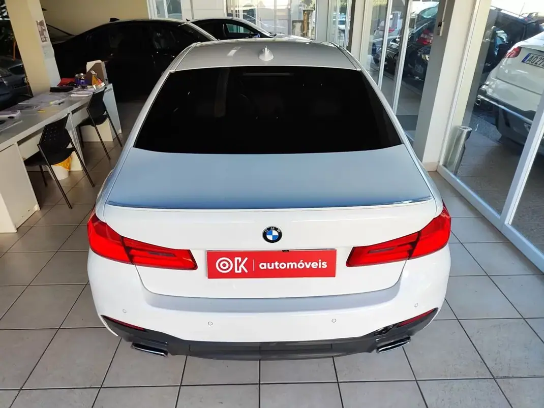 BMW 530e 2019 - 31500 EUR, 46900 km - AUTO.MOTO.pt - 46900km - foto 10 de 39