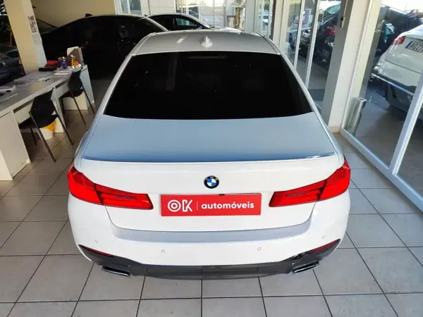 BMW 530e 2019 - 31500 EUR, 46900 km - AUTO.MOTO.pt - 46900km - foto 10 de 39