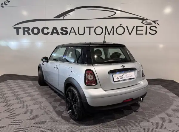 MINI 3 Portas 2010 - 8900 EUR, 211000 km - AUTO.MOTO.pt - 211000km - foto 27 de 33