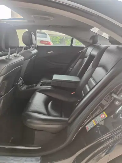 Mercedes-Benz CLS 55 AMG 2005 - 37500 EUR, 135000 km - AUTO.MOTO.pt - 135000km - foto 15 de 42