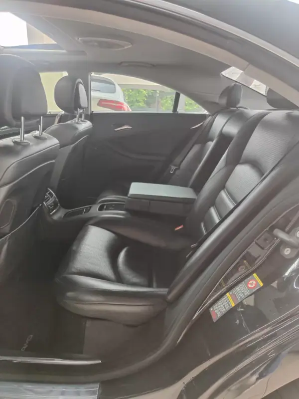 Mercedes-Benz CLS 55 AMG 2005 - 37500 EUR, 135000 km - AUTO.MOTO.pt - 135000km - foto 15 de 42
