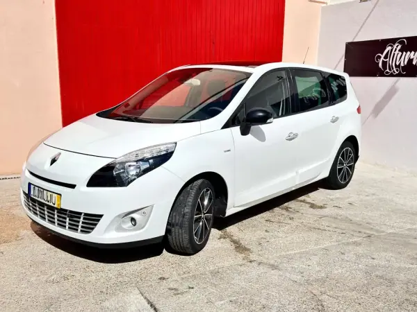 Renault Grand Scénic 2011 - 8900 EUR, 199000 km - AUTO.MOTO.pt - 199000km - foto 3 de 20