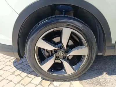 Nissan Qashqai 2017 - 12750 EUR, 153412 km - AUTO.MOTO.pt - 153412km - foto 17 de 30