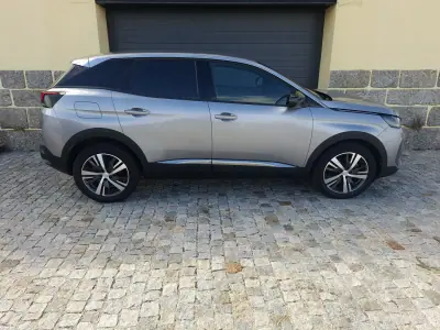 Peugeot 3008 2023 - 18990 EUR, 64989 km - 64989km - foto 4 de 18