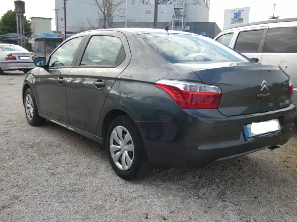 Citroën C-Elysée 2013 - 6750 EUR, 220000 km - AUTO.MOTO.pt - 220000km - foto 4 de 13