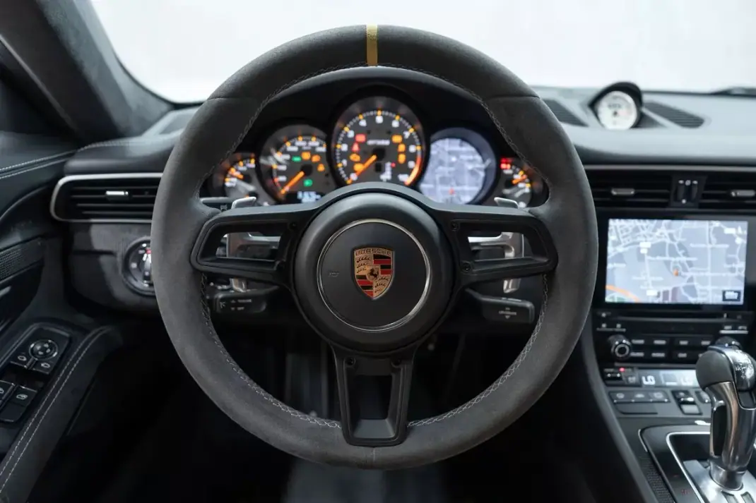 Porsche 911 2018 - 229950 EUR, 31000 km - 31000km - foto 31 de 51