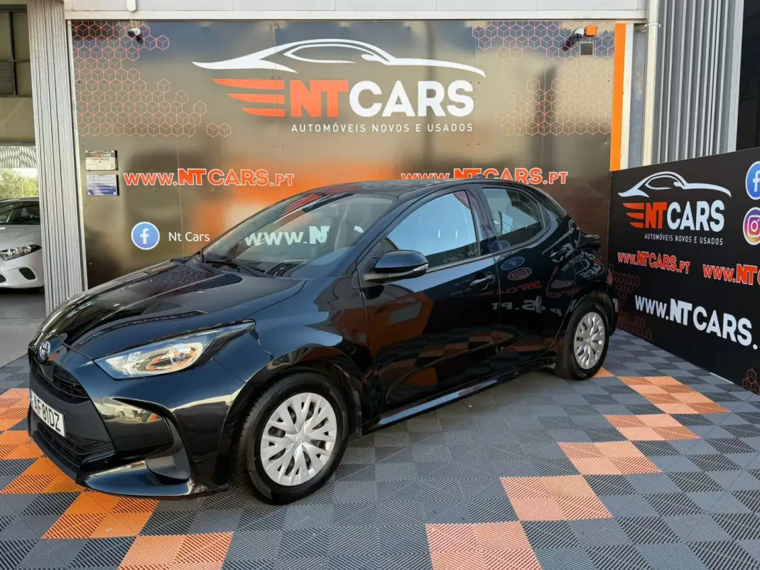 Toyota Yaris 2021 - 14900 EUR, 111329 km - AUTO.MOTO.pt - 111329km - foto 1 de 16