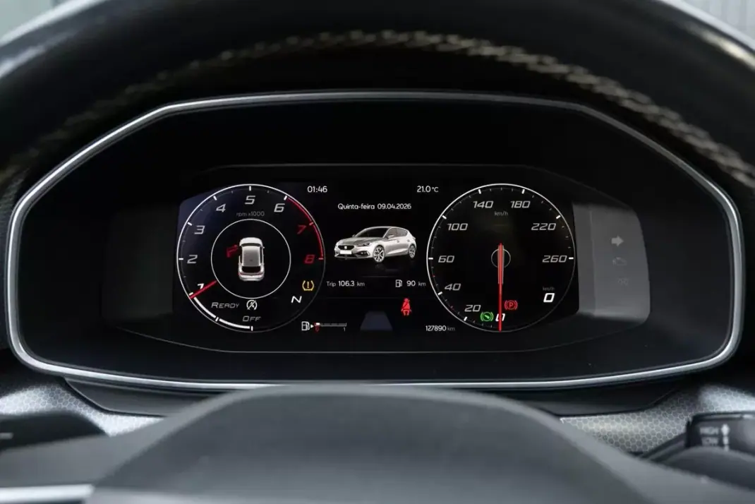 SEAT Leon 2021 - 15999 EUR, 127100 km - AUTO.MOTO.pt - 127100km - foto 15 de 24