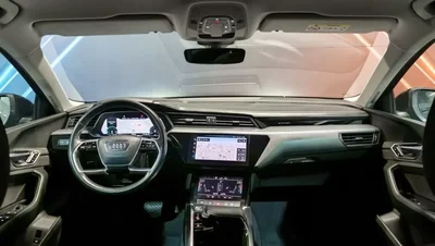 Audi e-tron 2019 - 42900 EUR, 78950 km - AUTO.MOTO.pt - 78950km - foto 6 de 58