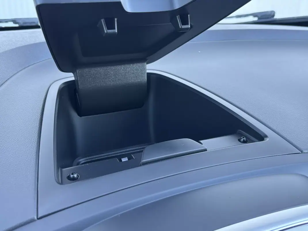 Renault Captur 2018 - 13950 EUR, 119000 km - AUTO.MOTO.pt - 119000km - foto 28 de 42