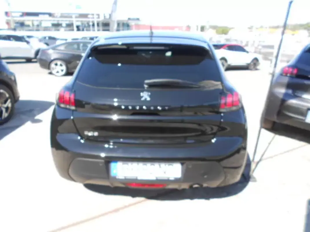Peugeot 208 2024 - 15900 EUR, 36144 km - 36144km - foto 5 de 14