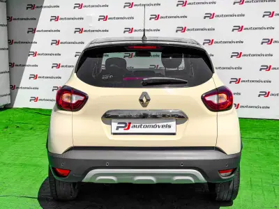 Renault Captur 2019 - 12750 EUR, 68000 km - AUTO.MOTO.pt - 68000km - foto 9 de 26