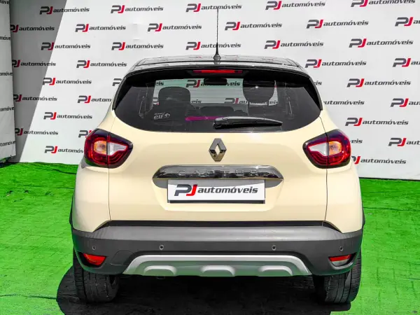 Renault Captur 2019 - 12750 EUR, 68000 km - AUTO.MOTO.pt - 68000km - foto 9 de 26