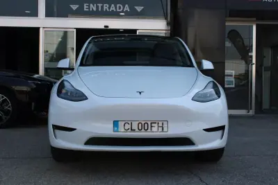 Tesla Model Y 2024 - 35900 EUR, 38745 km - 38745km - foto 2 de 38