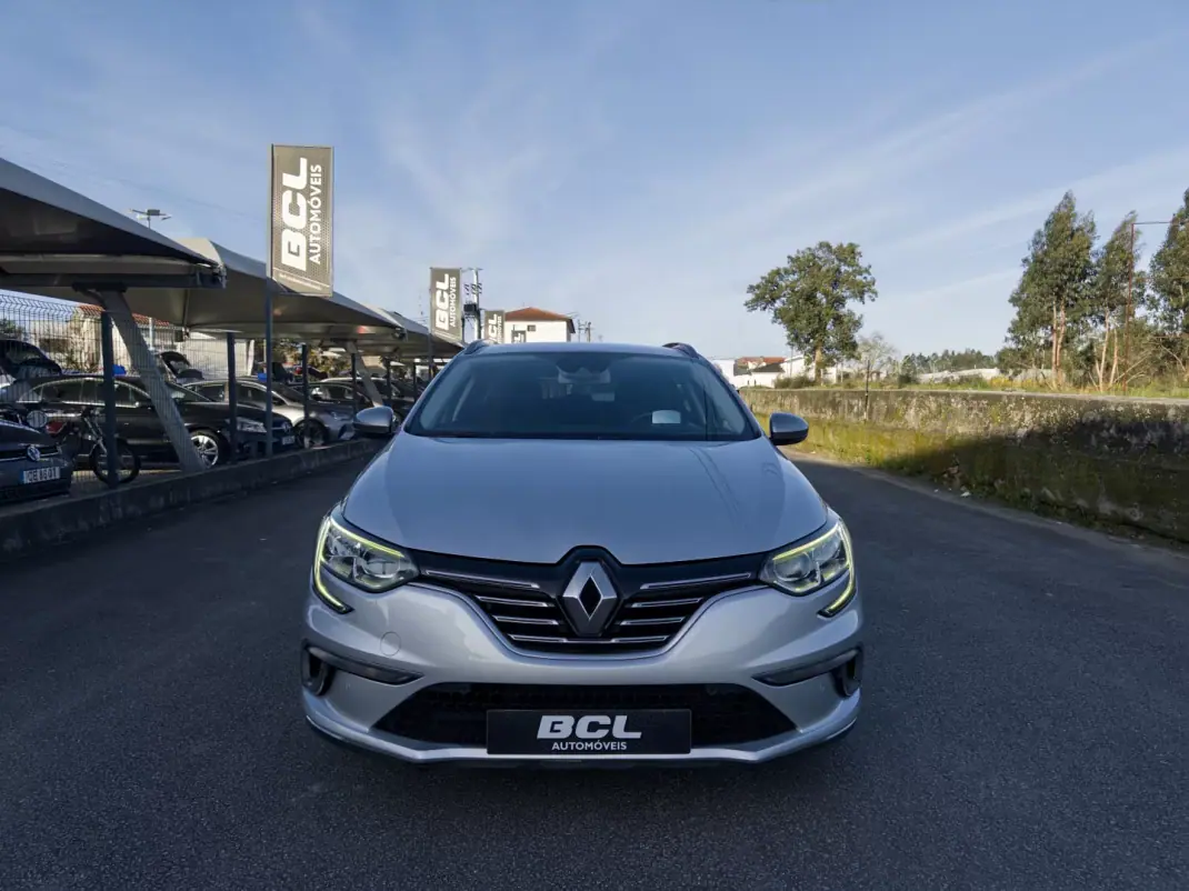 Renault Mégane Sport Tourer 2016 - 13990 EUR, 163000 km - AUTO.MOTO.pt - 163000km - foto 3 de 47