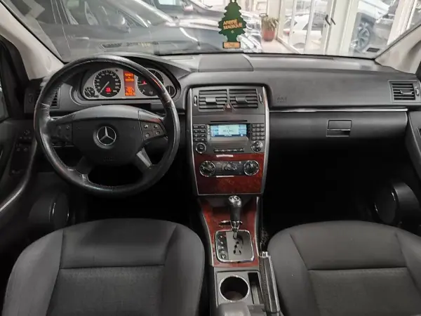 Mercedes-Benz B 200 2006 - 8250 EUR, 190000 km - AUTO.MOTO.pt - 190000km - foto 24 de 34