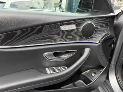 Mercedes-Benz E 220 2016 - 22900 EUR, 249575 km - AUTO.MOTO.pt - 249575km - foto 12 de 15